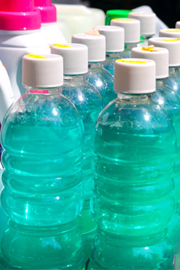 Inicia tu negocio de venta de quimicos para la limpieza general.